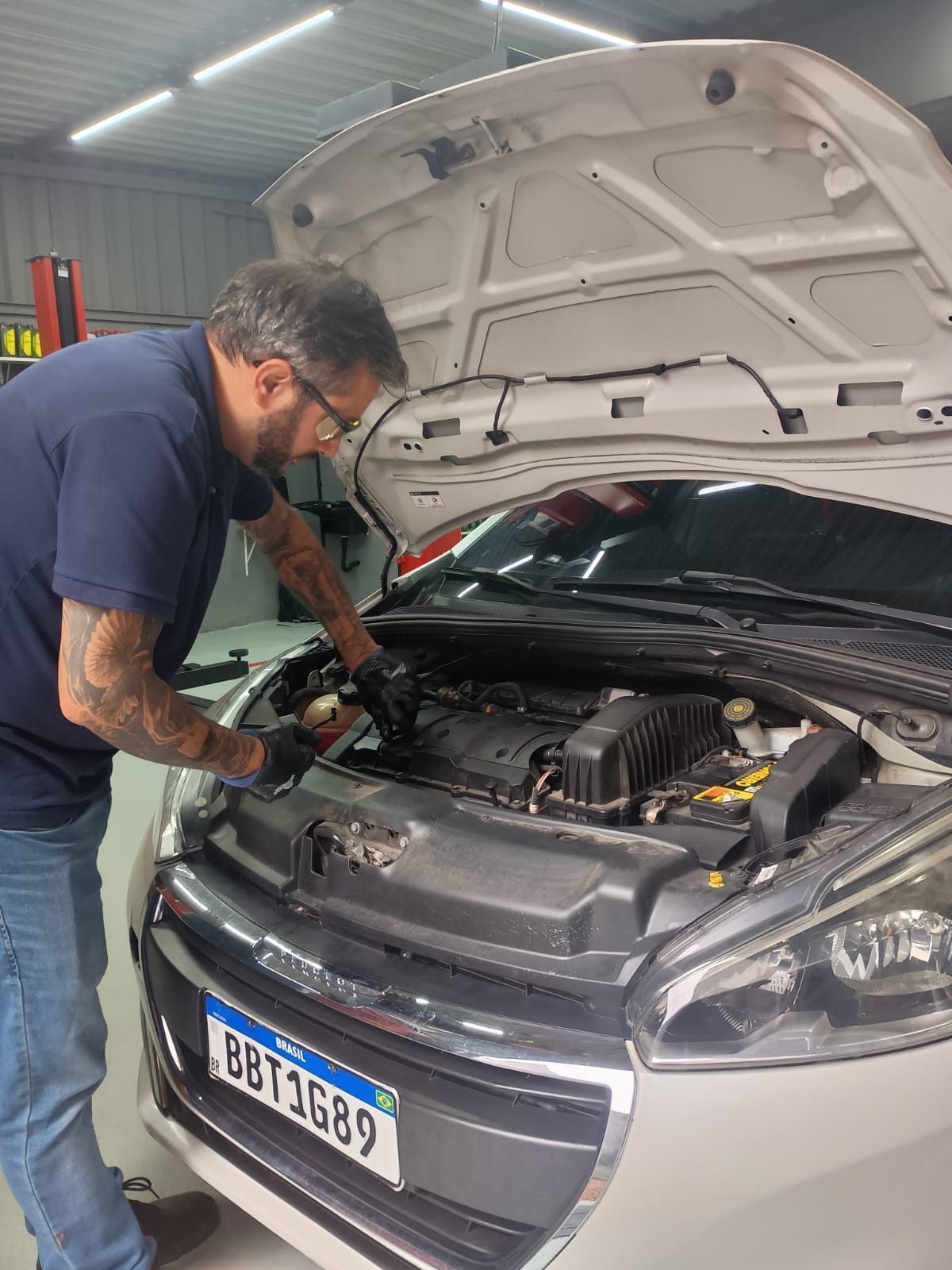 Motor em manutenção preventiva